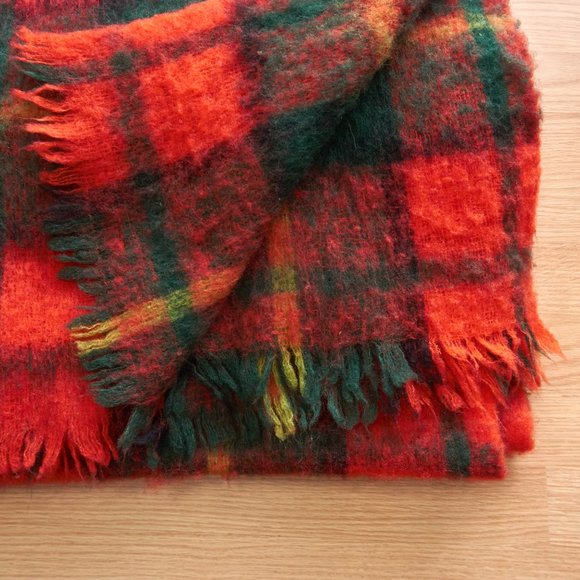 Vintage 60s Baymart Hudson’s Bay, Plaid Throw Blanket Red, 45X70 inch Italy - Picture 3 of 6